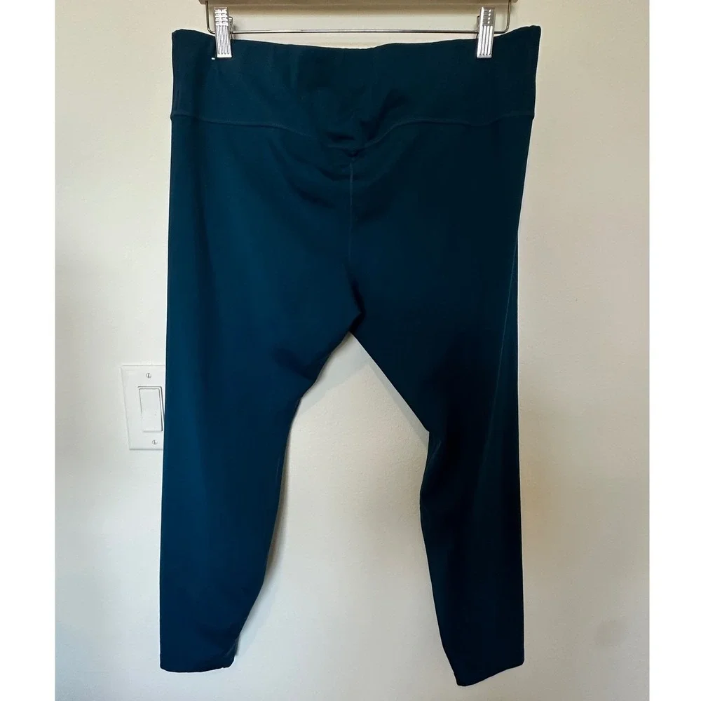 Nike Dri-FIT Nike One Women's Mid-Rise Crop Leggings Tights Plus Size 1X